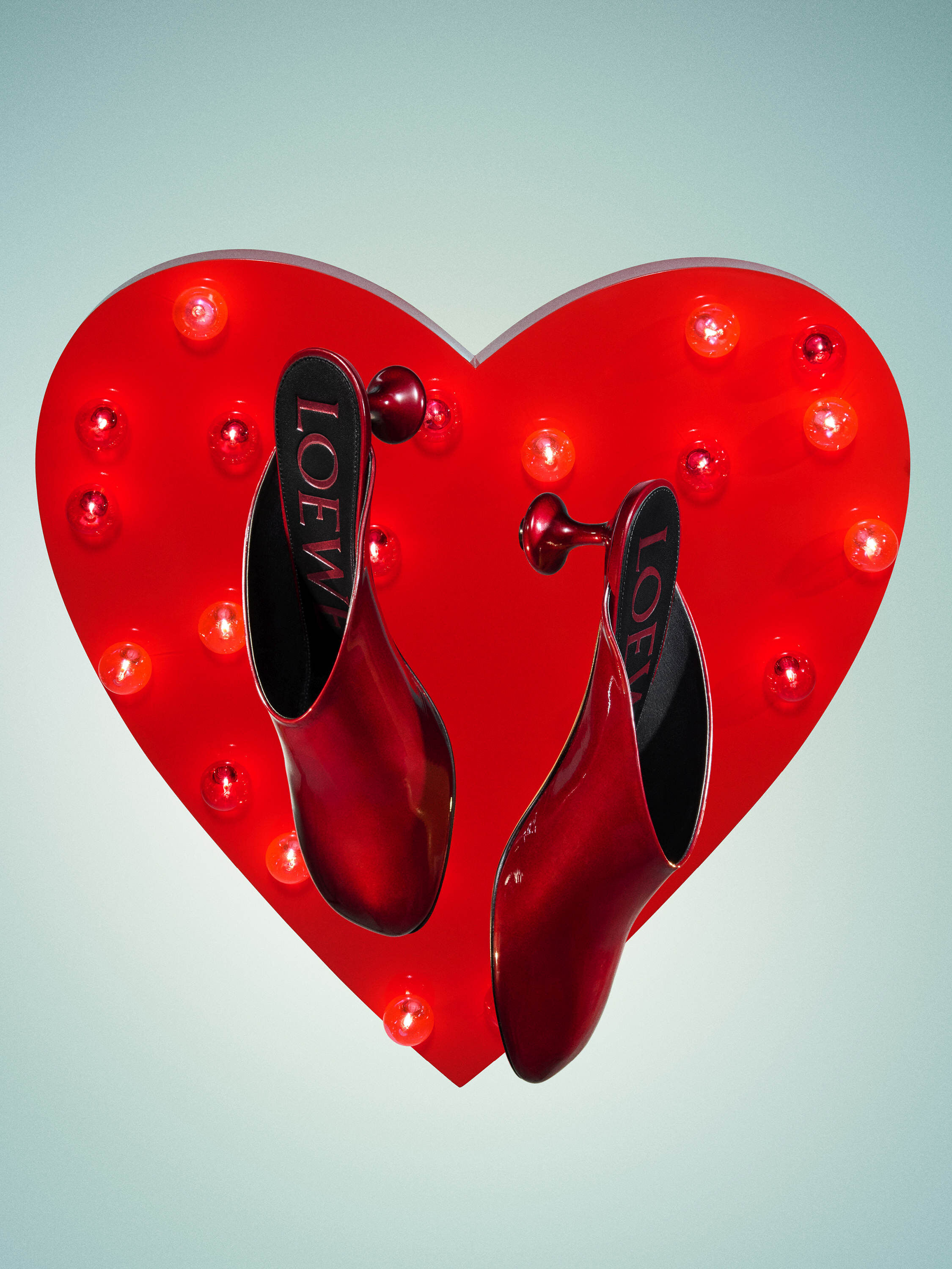 LOEWE ❣️ギフトBOXセット 　　　　　　　　　　ホリデーショッパー付き LOEWE - ロエベ ギフトセットの通販 by shop*｜ロエベならラクマ